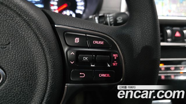 Kia K5 2018 — photo 23