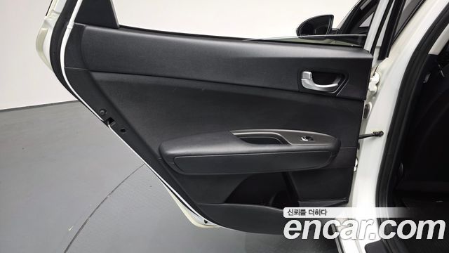 Kia K5 2018 — photo 15