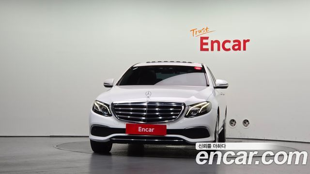 Mercedes-Benz E-Class 2017 — photo 3