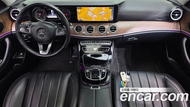 Mercedes-Benz E-Class 2017 — photo 7