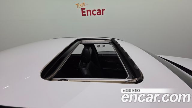 Mercedes-Benz E-Class 2017 — photo 12