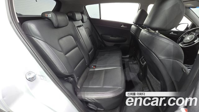 Kia Sportage 2019 — photo 18