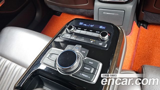 Genesis EQ900 2016 — photo 25