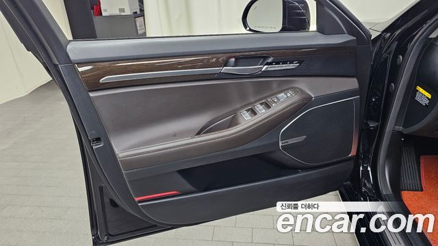 Genesis EQ900 2016 — photo 14