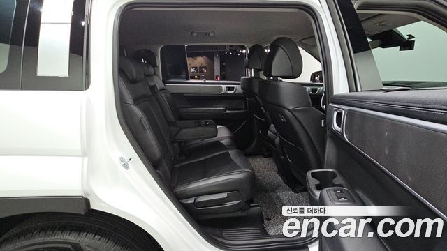 Hyundai Santafe 2025 — photo 18