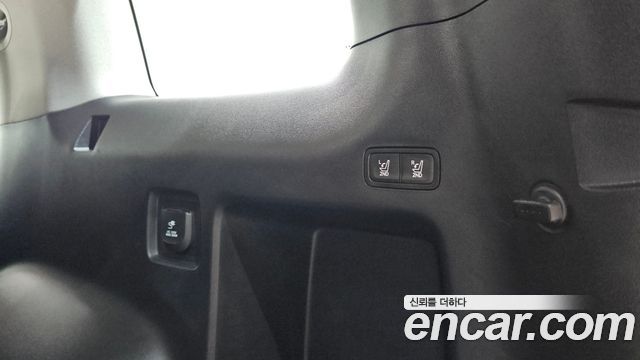 Hyundai Santafe 2025 — photo 32