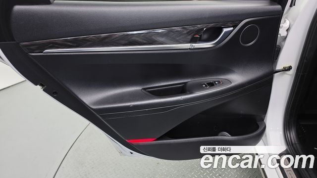 Hyundai Grandeur 2018 — photo 15