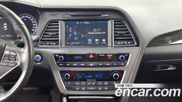 Hyundai Sonata 2017 — photo 19