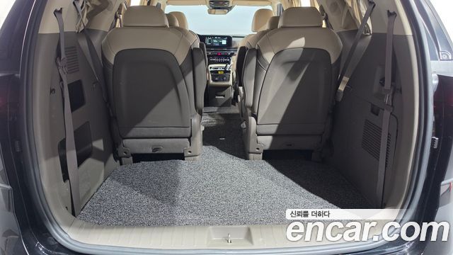 Kia Canival 2021 — photo 25