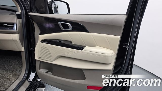 Kia Canival 2021 — photo 14