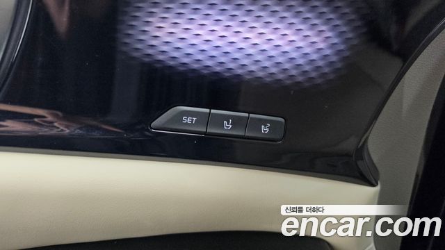 Kia Canival 2021 — photo 34