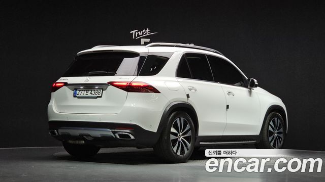 Mercedes-Benz GLE-Class 2024 — photo 2