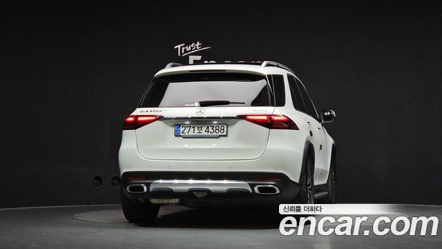 Mercedes-Benz GLE-Class 2024 — photo 4