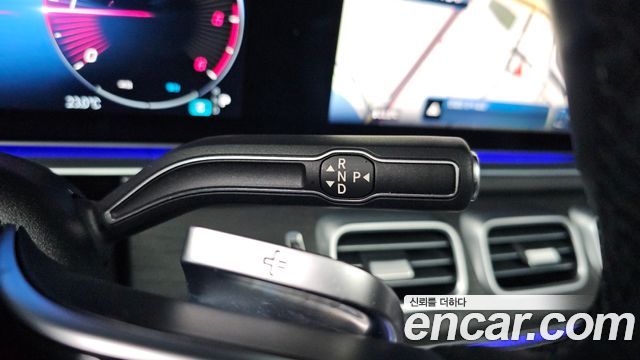 Mercedes-Benz GLE-Class 2024 — photo 12