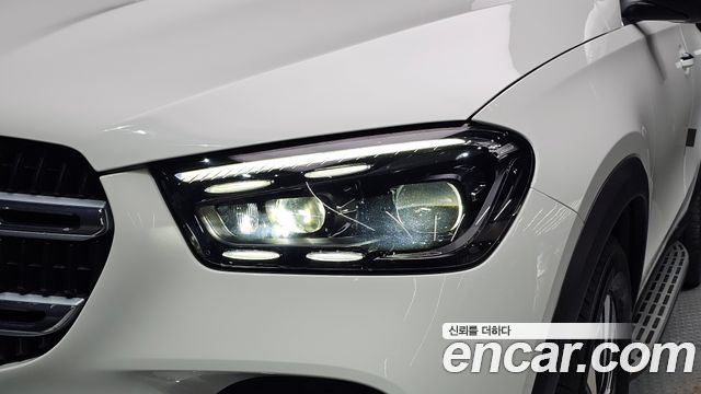 Mercedes-Benz GLE-Class 2024 — photo 8