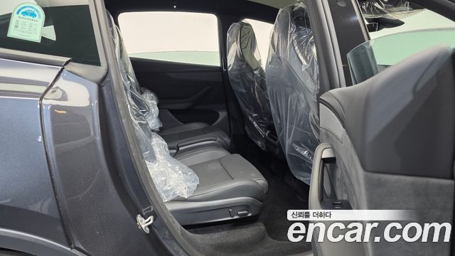 Tesla Model Y 2026 — photo 18