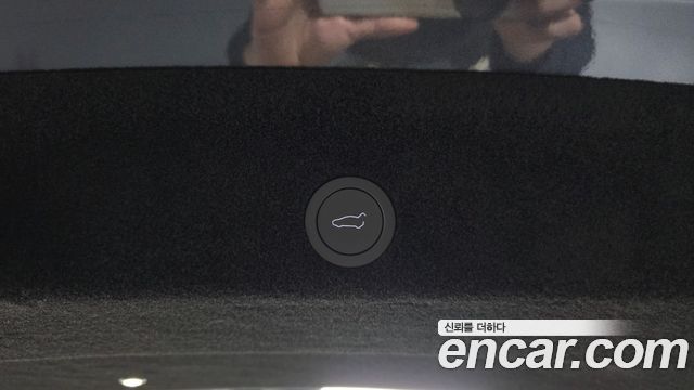 Tesla Model Y 2026 — photo 32