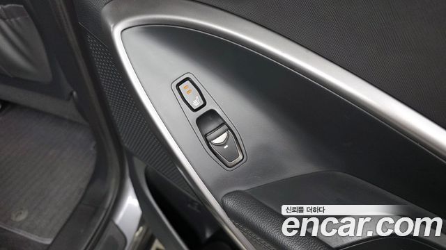Hyundai Santafe 2016 — photo 25