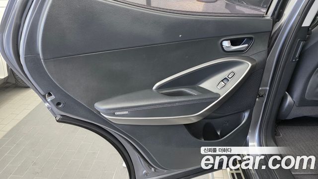 Hyundai Santafe 2016 — photo 15