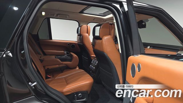 Land Rover Range Rover 2017 — photo 18