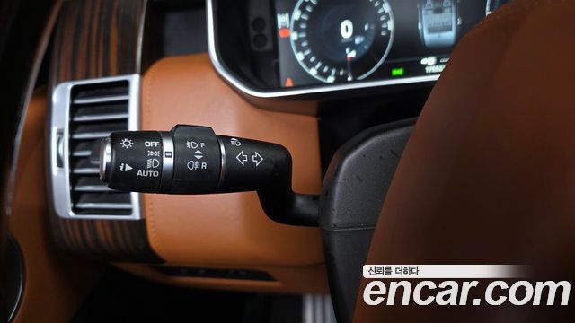 Land Rover Range Rover 2017 — photo 27