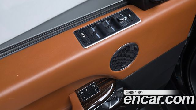 Land Rover Range Rover 2017 — photo 31