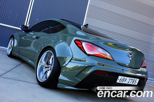Hyundai Genesis 2011 — photo 2