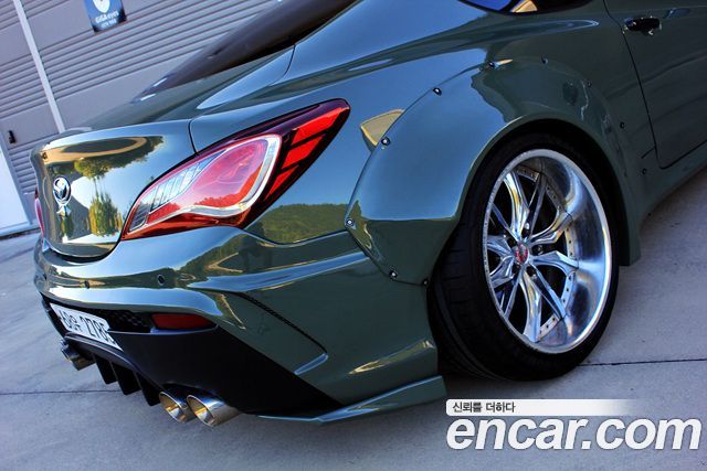 Hyundai Genesis 2011 — photo 17