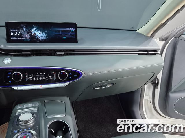Genesis GV70 2022 — photo 8
