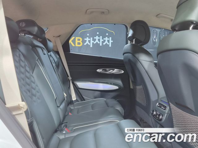 Genesis GV70 2022 — photo 9