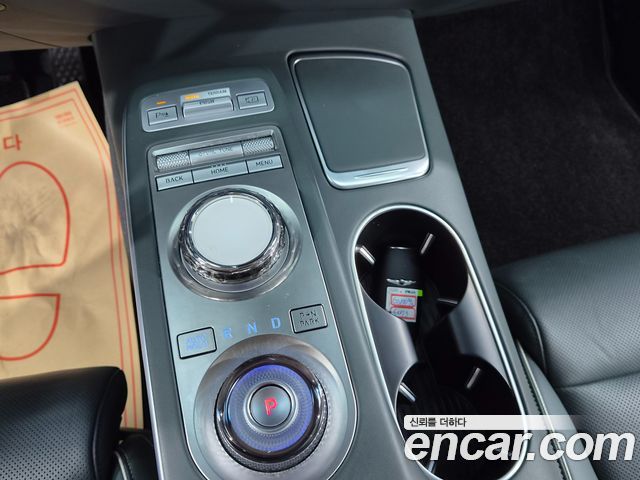 Genesis GV70 2022 — photo 18