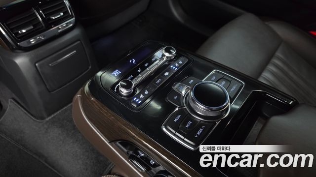 Genesis EQ900 2018 — photo 19