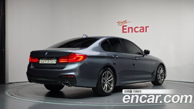 BMW 5-Series 2017 — photo 2