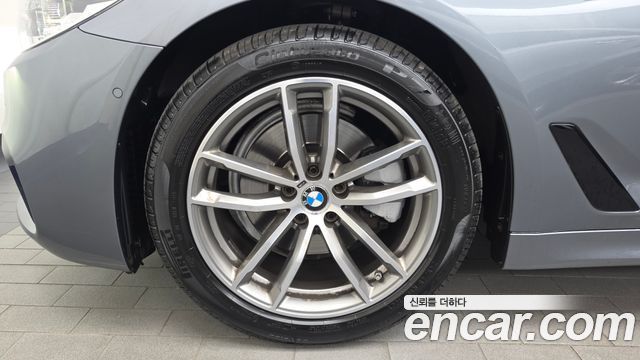 BMW 5-Series 2017 — photo 5