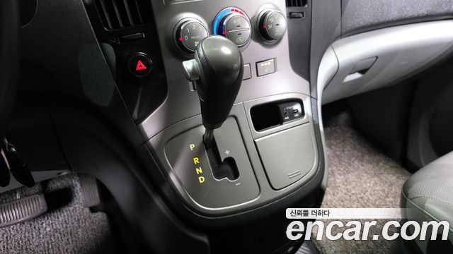 Hyundai Starex 2014 — photo 9