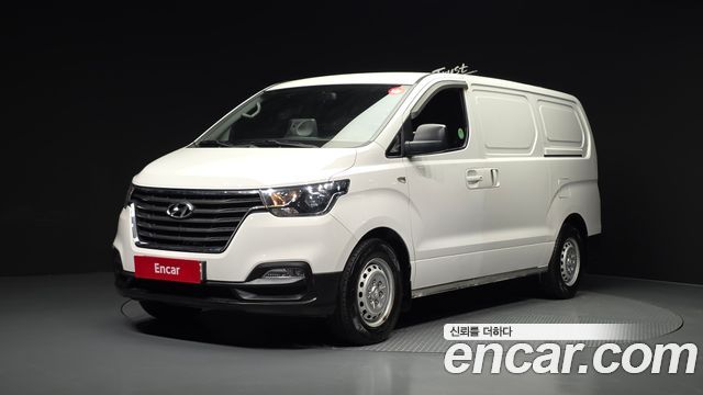 Hyundai Starex 2018 — photo 1