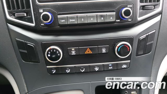 Hyundai Starex 2018 — photo 22