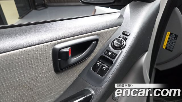 Hyundai Starex 2018 — photo 25
