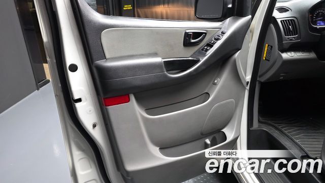 Hyundai Starex 2018 — photo 15