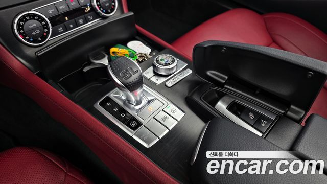 Mercedes-Benz SL-Class 2017 — photo 9