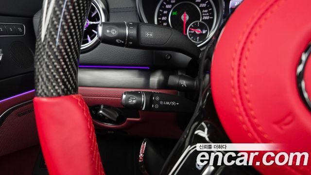 Mercedes-Benz SL-Class 2017 — photo 16