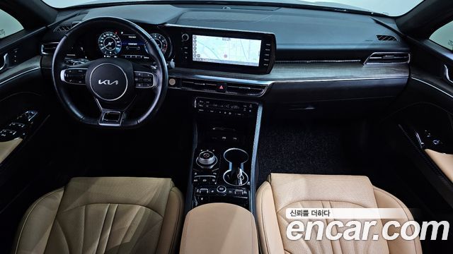 Kia K5 2023 — photo 10