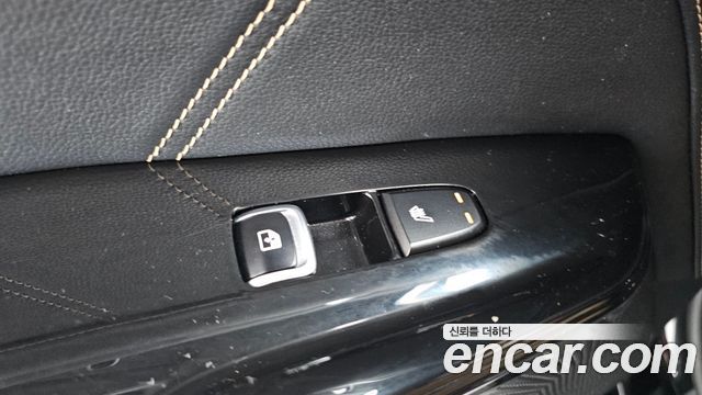 Kia K5 2023 — photo 35