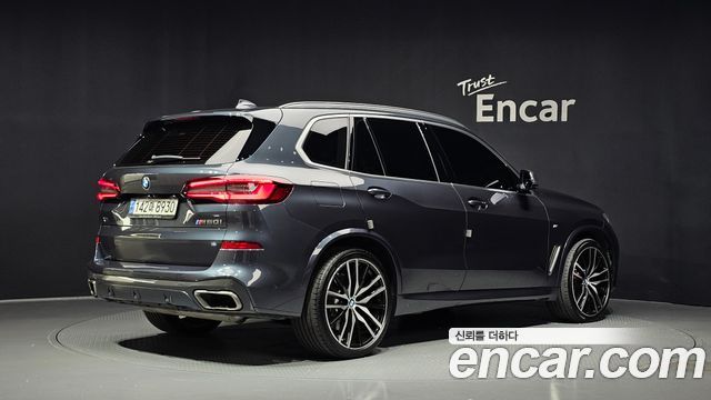 BMW X5 2022 — photo 2