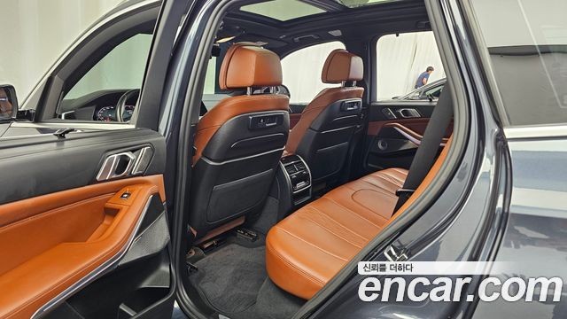 BMW X5 2022 — photo 17