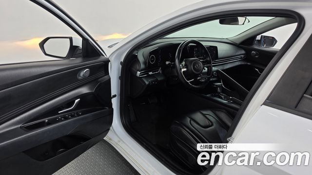 Hyundai AVANTE 2022 — photo 10