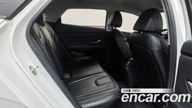 Hyundai AVANTE 2022 — photo 12