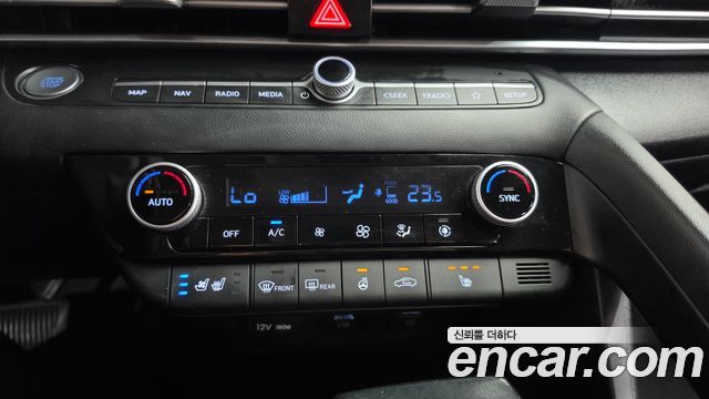 Hyundai AVANTE 2022 — photo 17