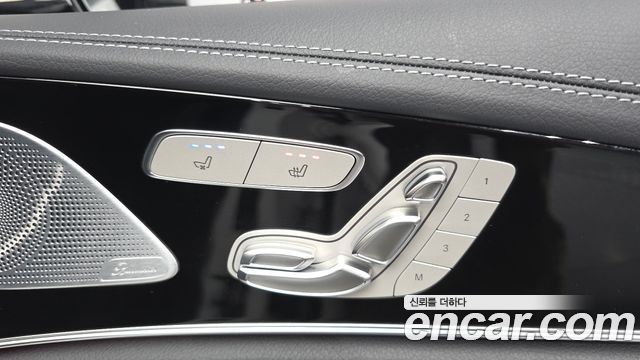 Mercedes-Benz AMG GT 2021 — photo 19