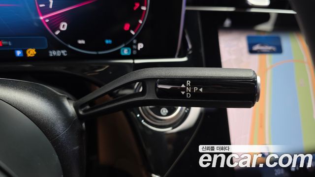 Mercedes-Benz E-Class 2026 — photo 12